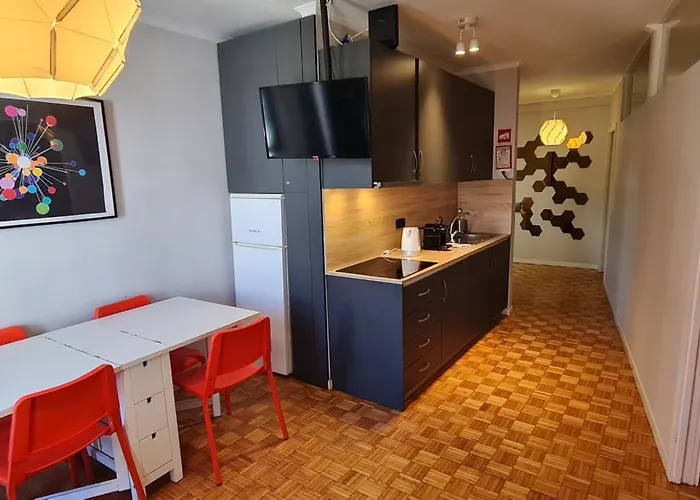 Molecular Apartment
